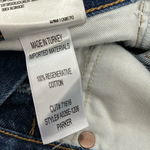 Agolde Jean Short - Picture 5 of 14